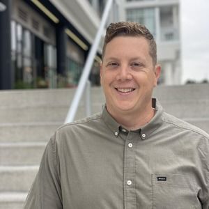 Meet your Posher, Troy
